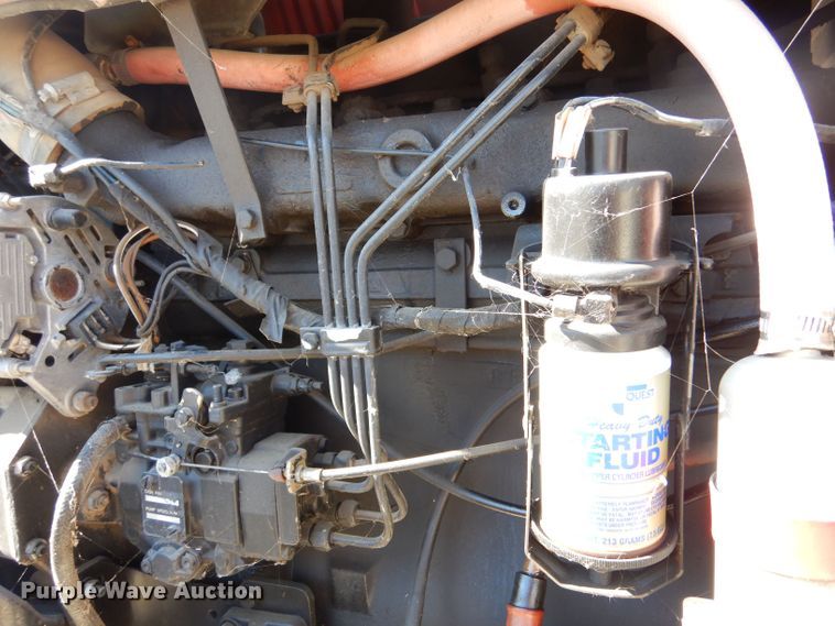 image for item LB9866 1991 Case IH 595  tractor