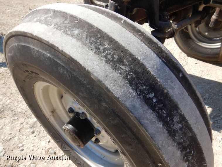 image for item LB9866 1991 Case IH 595  tractor