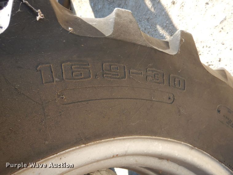 image for item LB9866 1991 Case IH 595  tractor