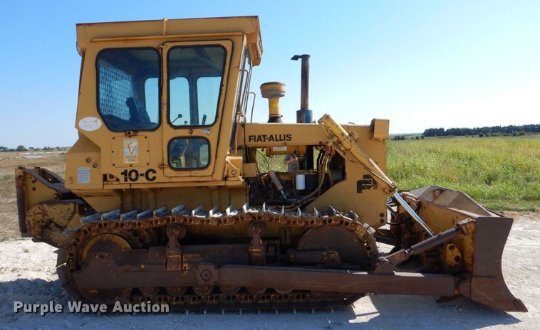 image for item LB9867 1982 Fiat-Allis 10C  dozer