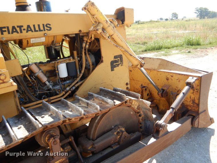 image for item LB9867 1982 Fiat-Allis 10C  dozer