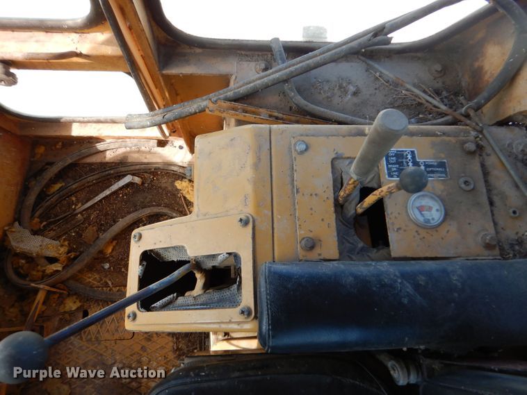 image for item LB9867 1982 Fiat-Allis 10C  dozer