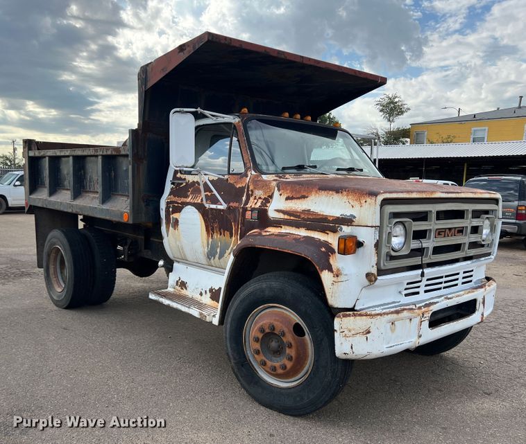1984 GMC C6000 dump truck in TX Item LI9406 sold Purple Wave