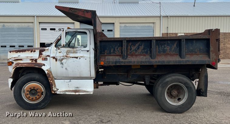 image for item LI9406 1984 GMC C6000  dump truck