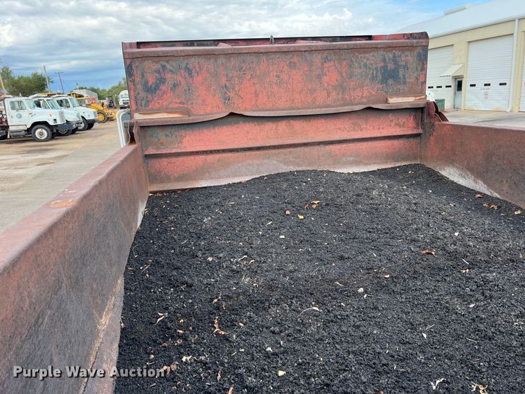 image for item LI9406 1984 GMC C6000  dump truck