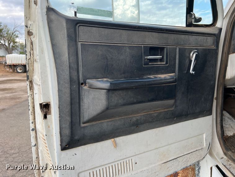 image for item LI9406 1984 GMC C6000  dump truck