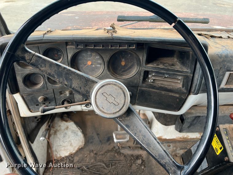 image for item LI9406 1984 GMC C6000  dump truck