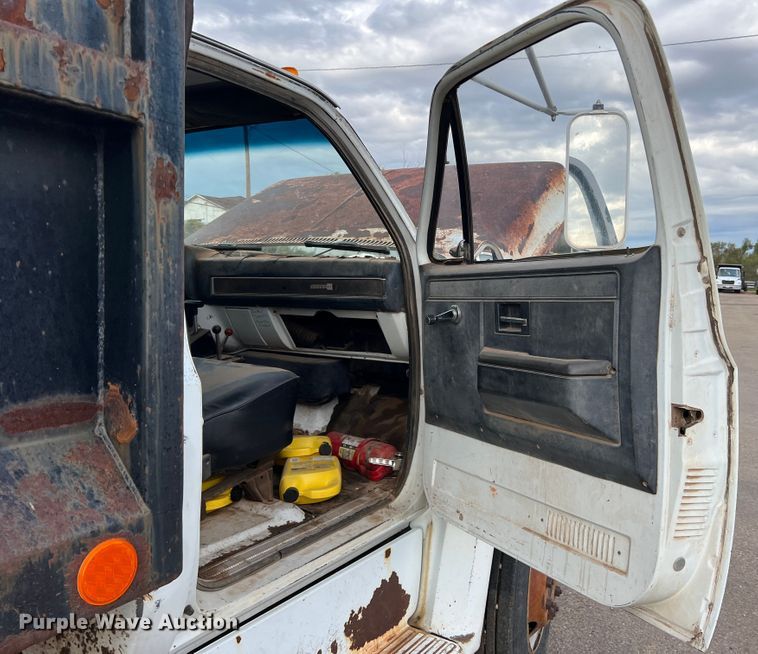 image for item LI9406 1984 GMC C6000  dump truck