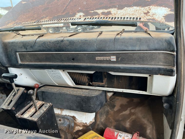 image for item LI9406 1984 GMC C6000  dump truck