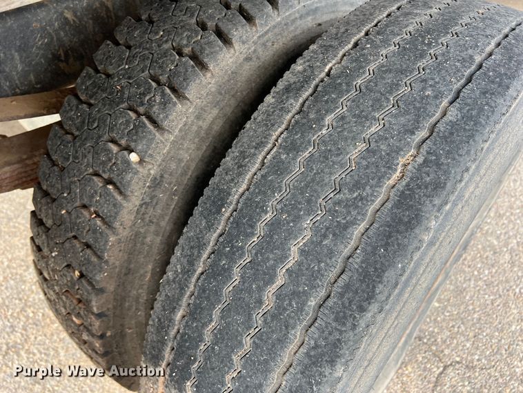 image for item LI9406 1984 GMC C6000  dump truck