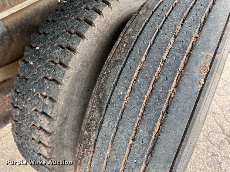 image for item LI9406 1984 GMC C6000  dump truck