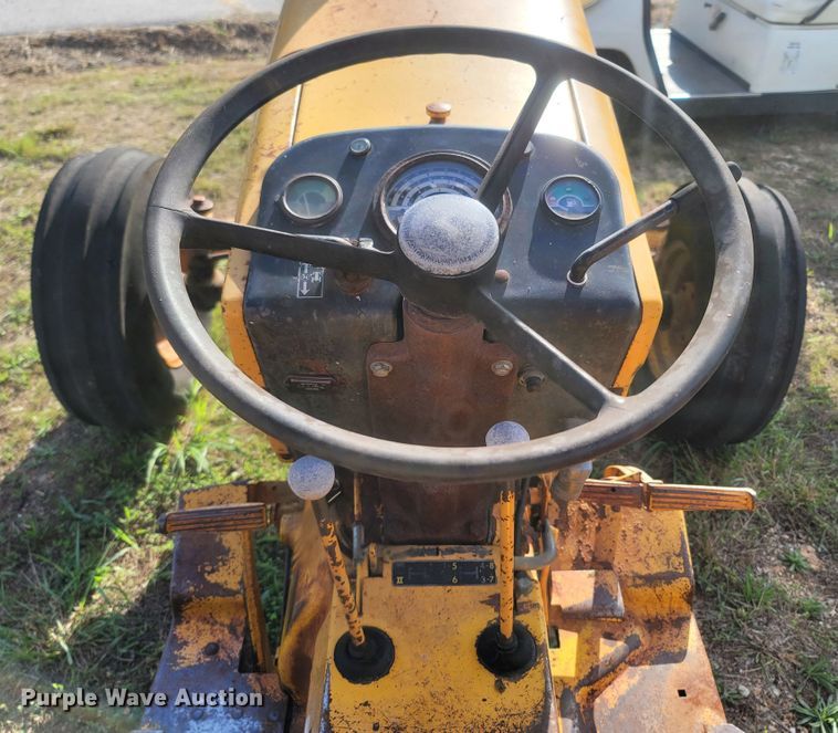 image for item LM9618 John Deere 401B  tractor