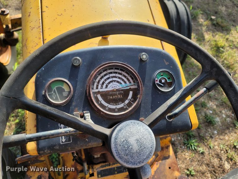 image for item LM9618 John Deere 401B  tractor