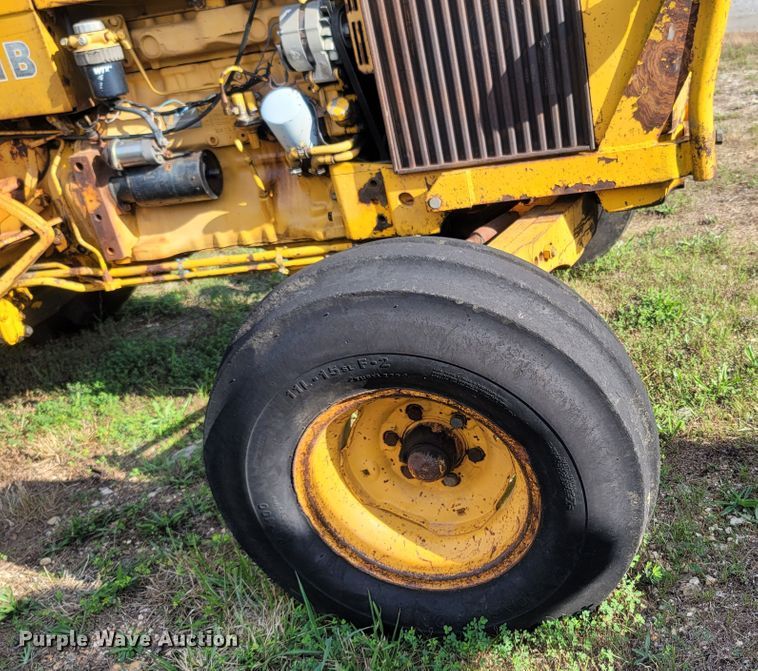 image for item LM9618 John Deere 401B  tractor