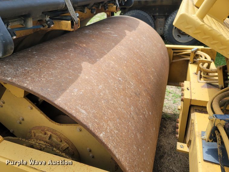 image for item LM9621 1995 Caterpillar CS433C  single drum vibratory roller