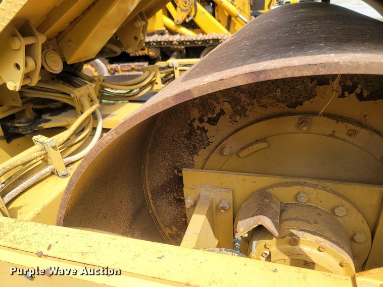 image for item LM9621 1995 Caterpillar CS433C  single drum vibratory roller