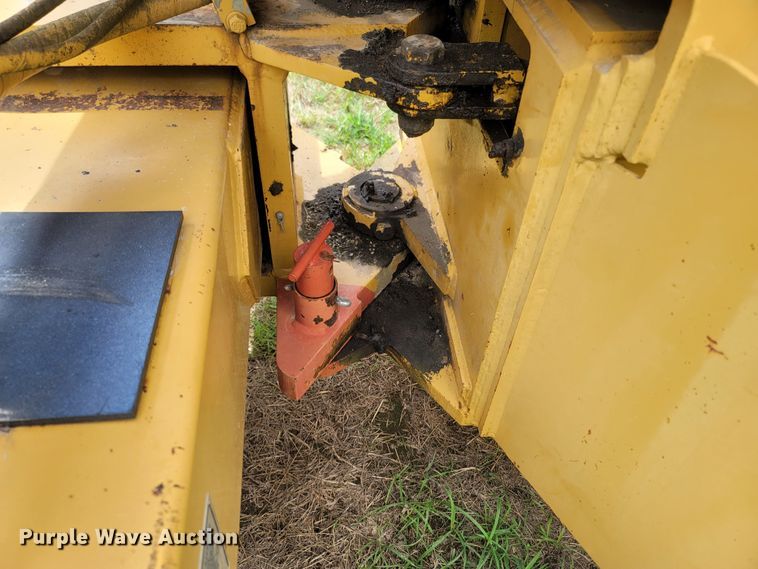 image for item LM9621 1995 Caterpillar CS433C  single drum vibratory roller