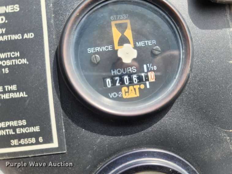 image for item LM9621 1995 Caterpillar CS433C  single drum vibratory roller