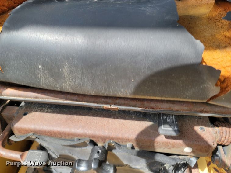 image for item LM9621 1995 Caterpillar CS433C  single drum vibratory roller