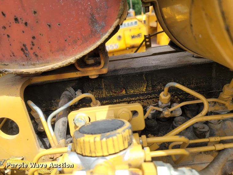 image for item LM9621 1995 Caterpillar CS433C  single drum vibratory roller