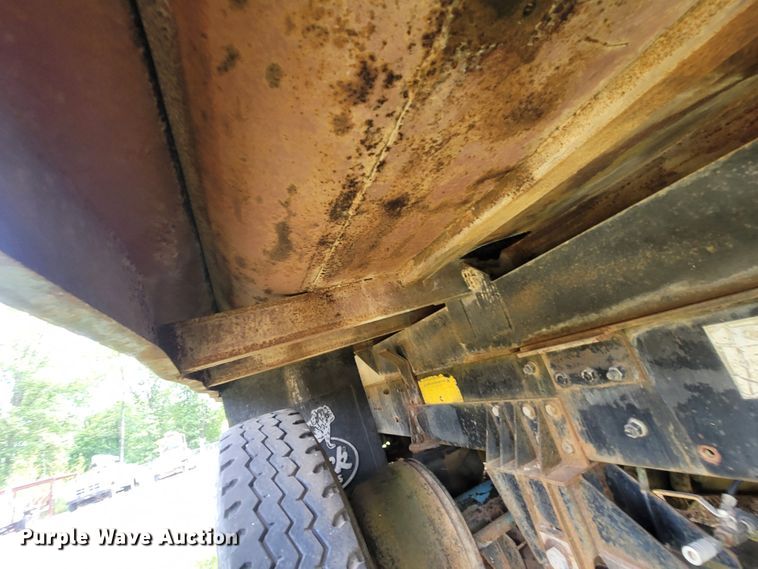 image for item LM9622 1984 Mack RD686S  dump truck