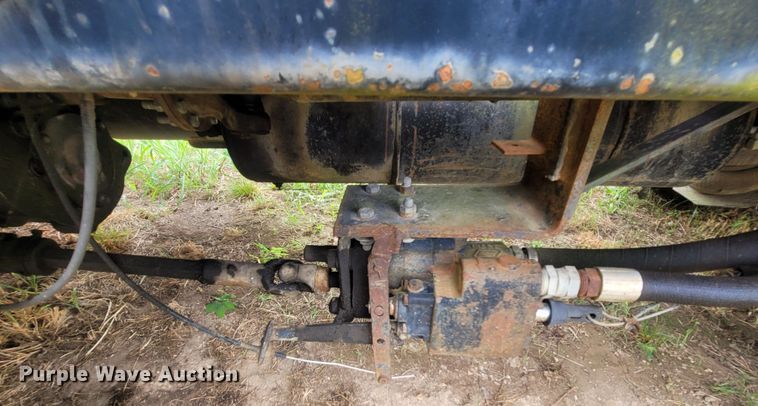 image for item LM9622 1984 Mack RD686S  dump truck