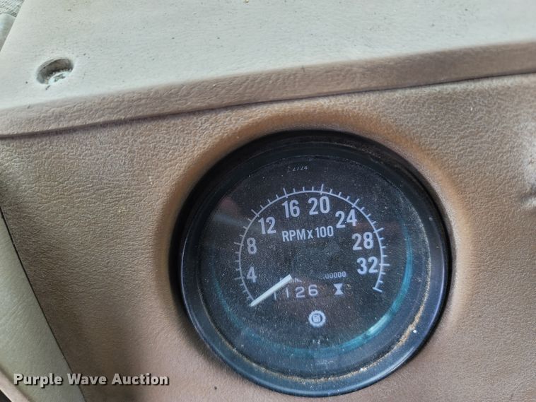 image for item LM9622 1984 Mack RD686S  dump truck