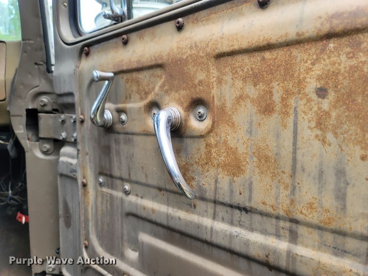 image for item LM9622 1984 Mack RD686S  dump truck