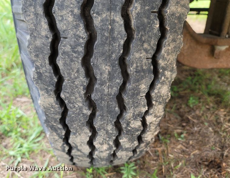 image for item LM9622 1984 Mack RD686S  dump truck