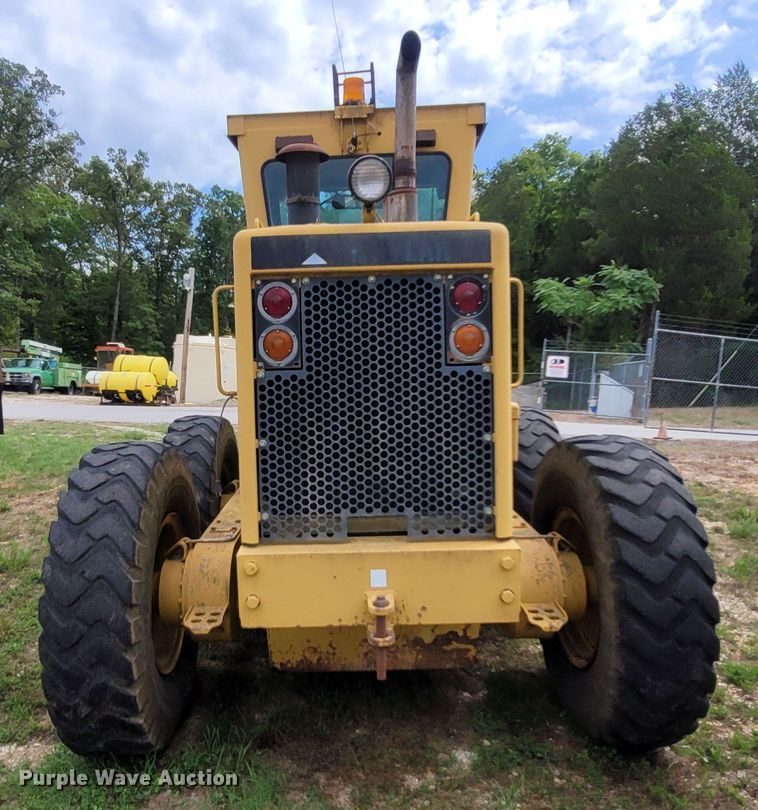 image for item LM9623 1992 Caterpillar 120G  motor grader