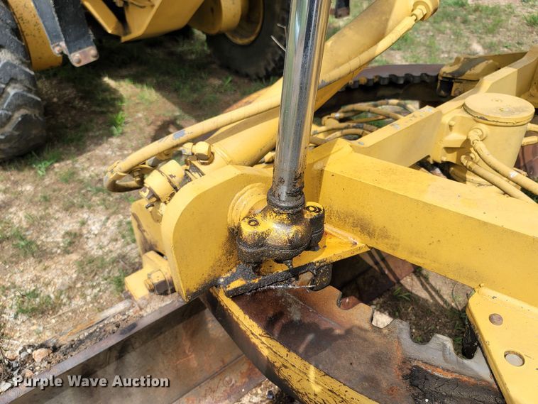 image for item LM9623 1992 Caterpillar 120G  motor grader