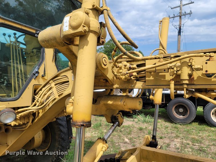 image for item LM9623 1992 Caterpillar 120G  motor grader