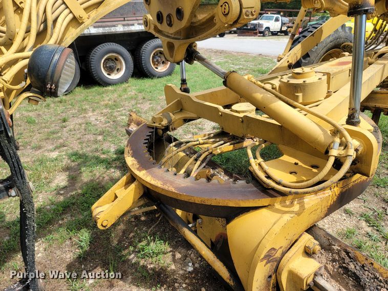 image for item LM9623 1992 Caterpillar 120G  motor grader