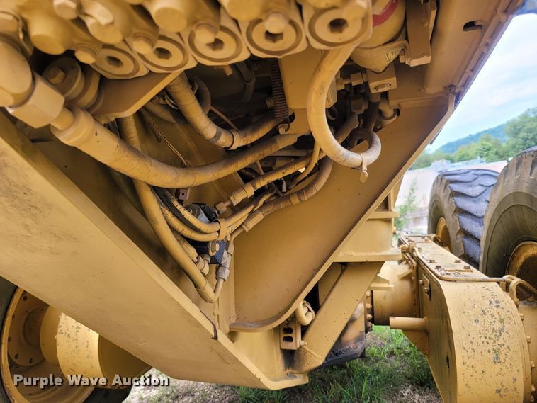 image for item LM9623 1992 Caterpillar 120G  motor grader