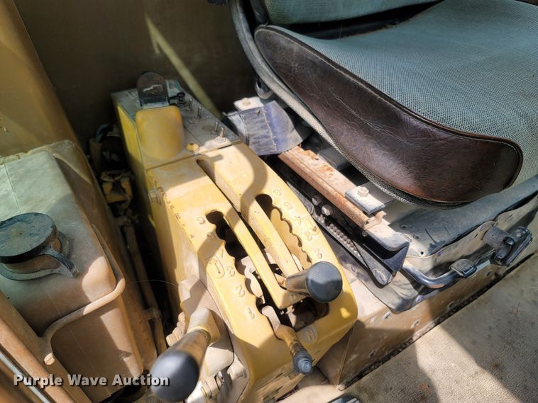 image for item LM9623 1992 Caterpillar 120G  motor grader