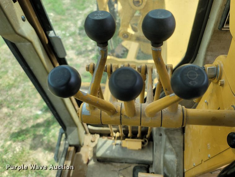 image for item LM9623 1992 Caterpillar 120G  motor grader