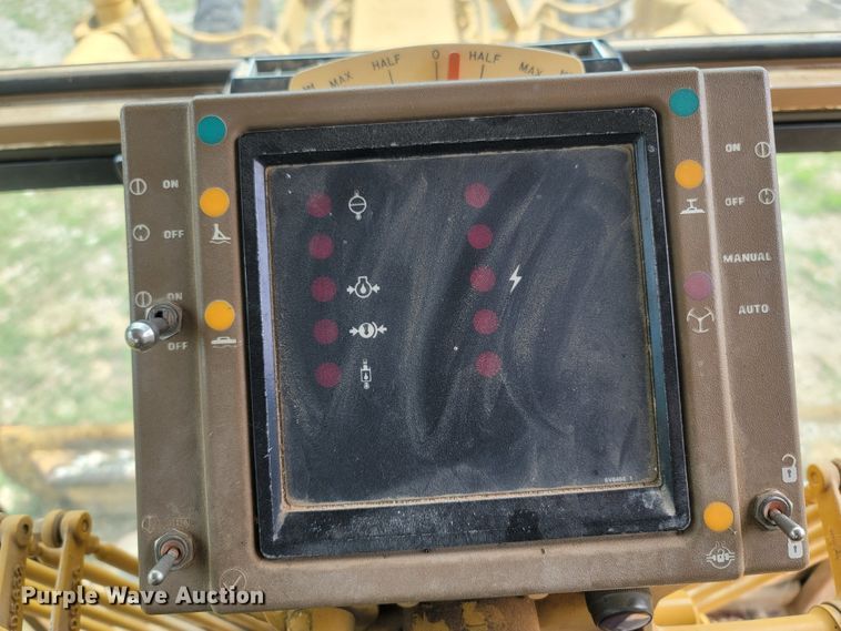 image for item LM9623 1992 Caterpillar 120G  motor grader