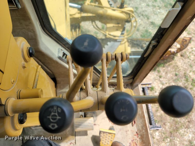 image for item LM9623 1992 Caterpillar 120G  motor grader