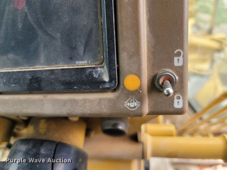 image for item LM9623 1992 Caterpillar 120G  motor grader