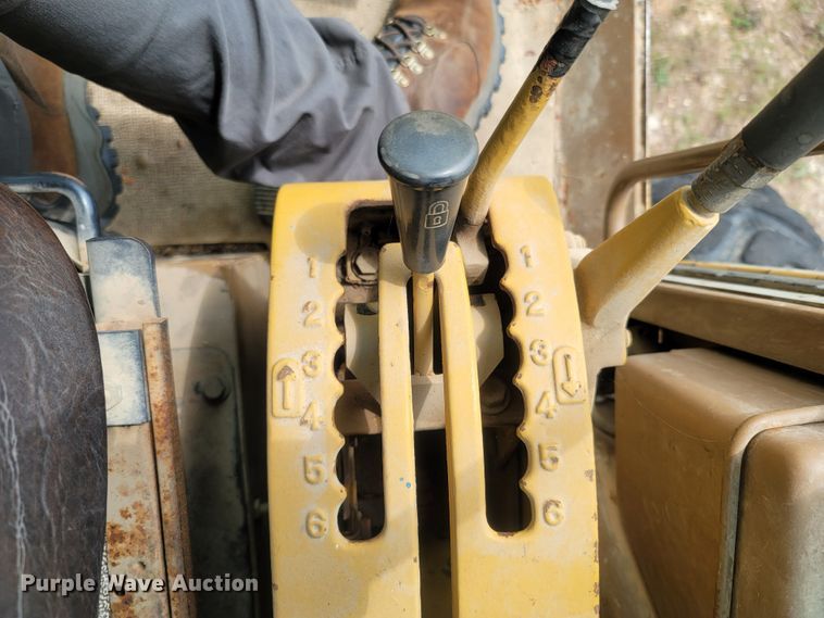 image for item LM9623 1992 Caterpillar 120G  motor grader