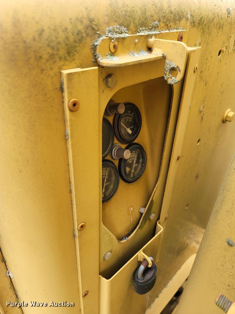 image for item LM9623 1992 Caterpillar 120G  motor grader