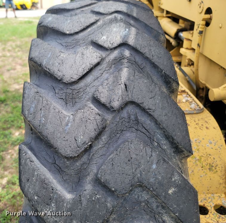 image for item LM9623 1992 Caterpillar 120G  motor grader