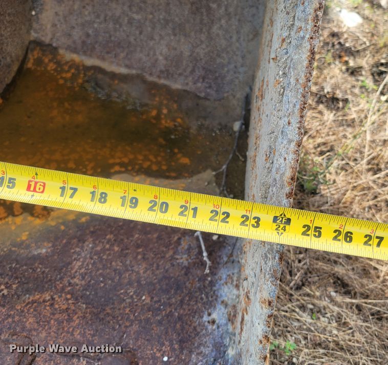 image for item LM9626 (3) Case buckets