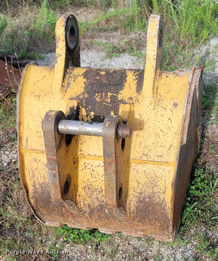 image for item LM9626 (3) Case buckets