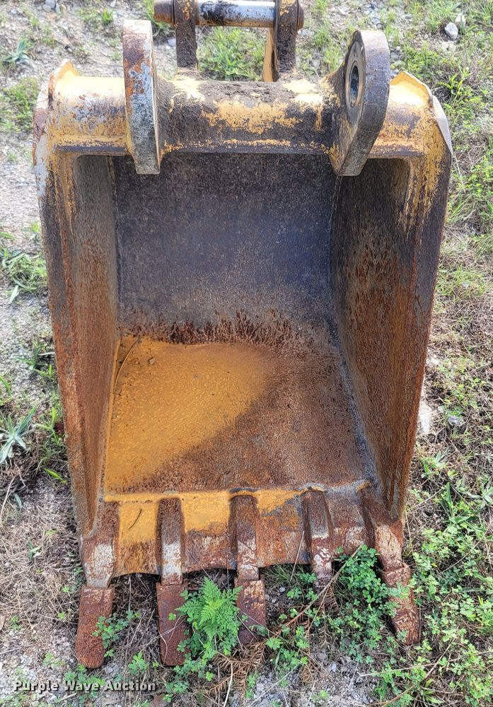 image for item LM9626 (3) Case buckets