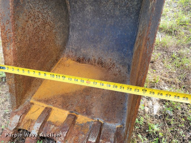 image for item LM9626 (3) Case buckets