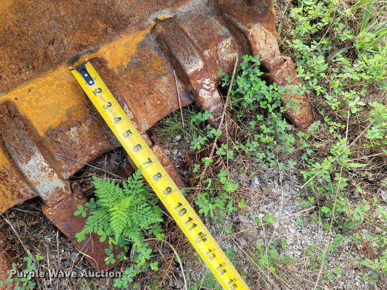 image for item LM9626 (3) Case buckets