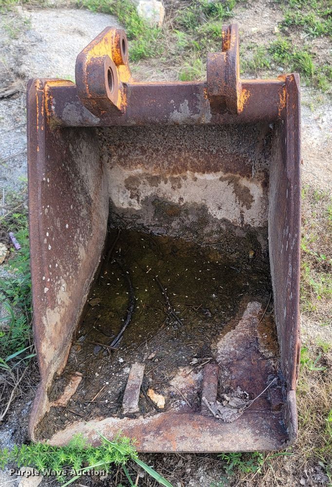 image for item LM9626 (3) Case buckets