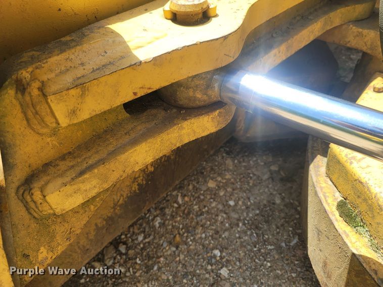 image for item LM9630 1990 Caterpillar D4H  dozer