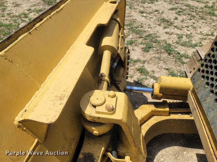 image for item LM9630 1990 Caterpillar D4H  dozer